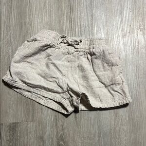 4/$30 H&M Cream Casual Shorts with Elastic Waistband 2-3